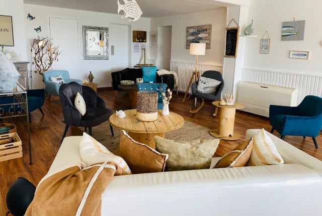 hotel-face-aux-flots-lounge